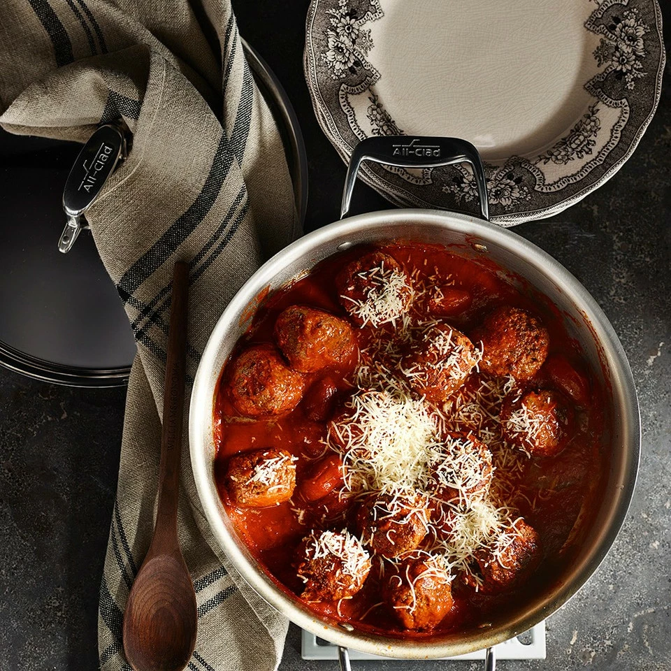 All Clad d5 Stainless Steel All-In-One Pan 4 All Clad d5 Stainless Steel All-In-One Pan - Image 4