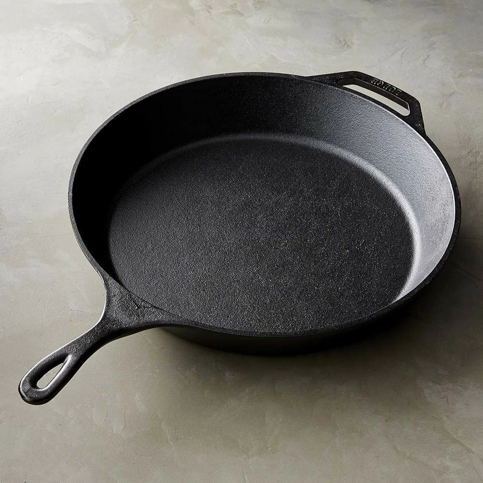 Lodge Round Cast-Iron Fry Pan 1 Lodge Round Cast-Iron Fry Pan