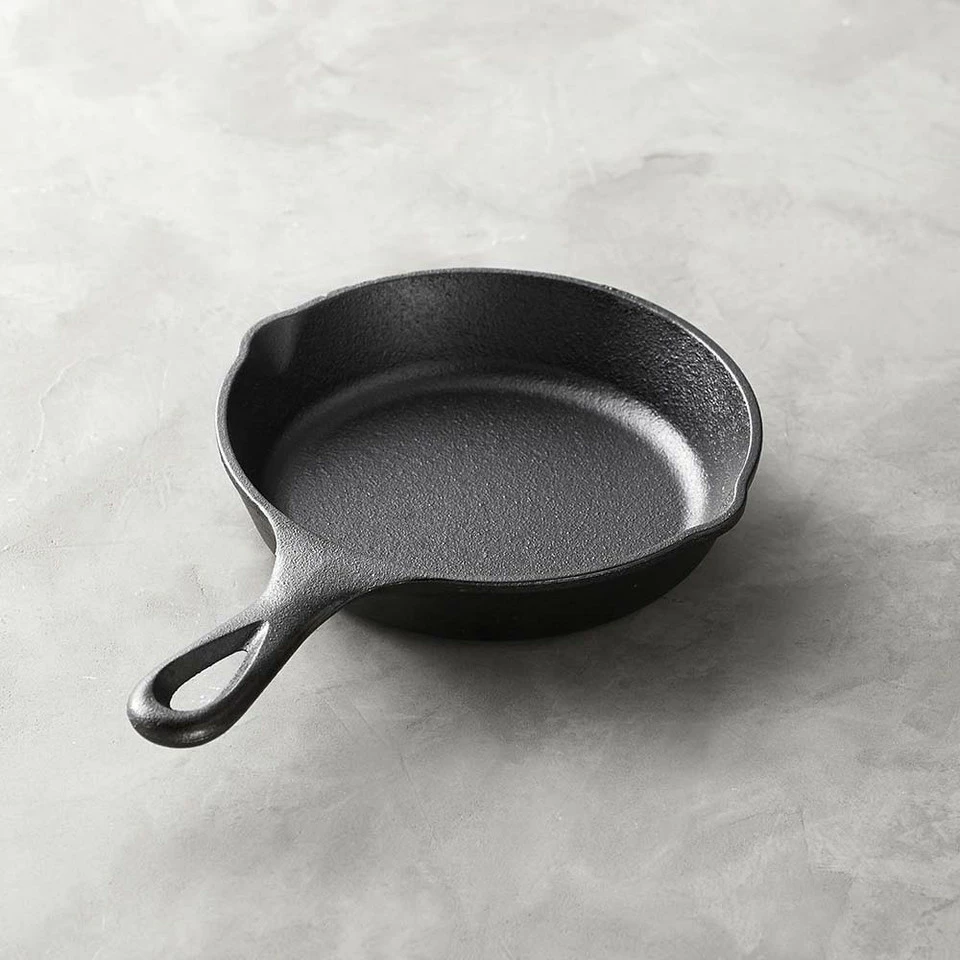 Lodge Round Cast-Iron Fry Pan 10 Lodge Round Cast-Iron Fry Pan - Image 10