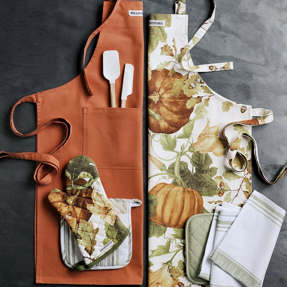 Williams Sonoma Classic Solid Adult & Kid Aprons 5 Williams Sonoma Classic Solid Adult & Kid Aprons - Image 5