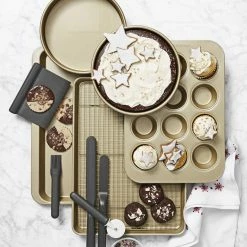 Williams Sonoma Goldtouch® Pro 6-Piece Essential Set -Cookware Shop Online ws goldtouchpro bakeware set 6pc 202219 0014 williams sonoma goldtouch pro nonstick 6 piece essential s z