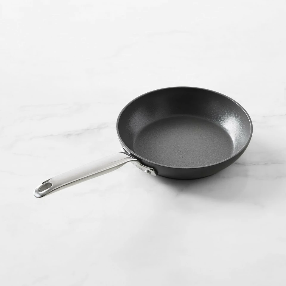 Williams Sonoma Professional Ceramic Non-Stick Plus Frying Pan, 20 cm 1 Williams Sonoma Professional Ceramic Non-Stick Plus Frying Pan, 20 cm
